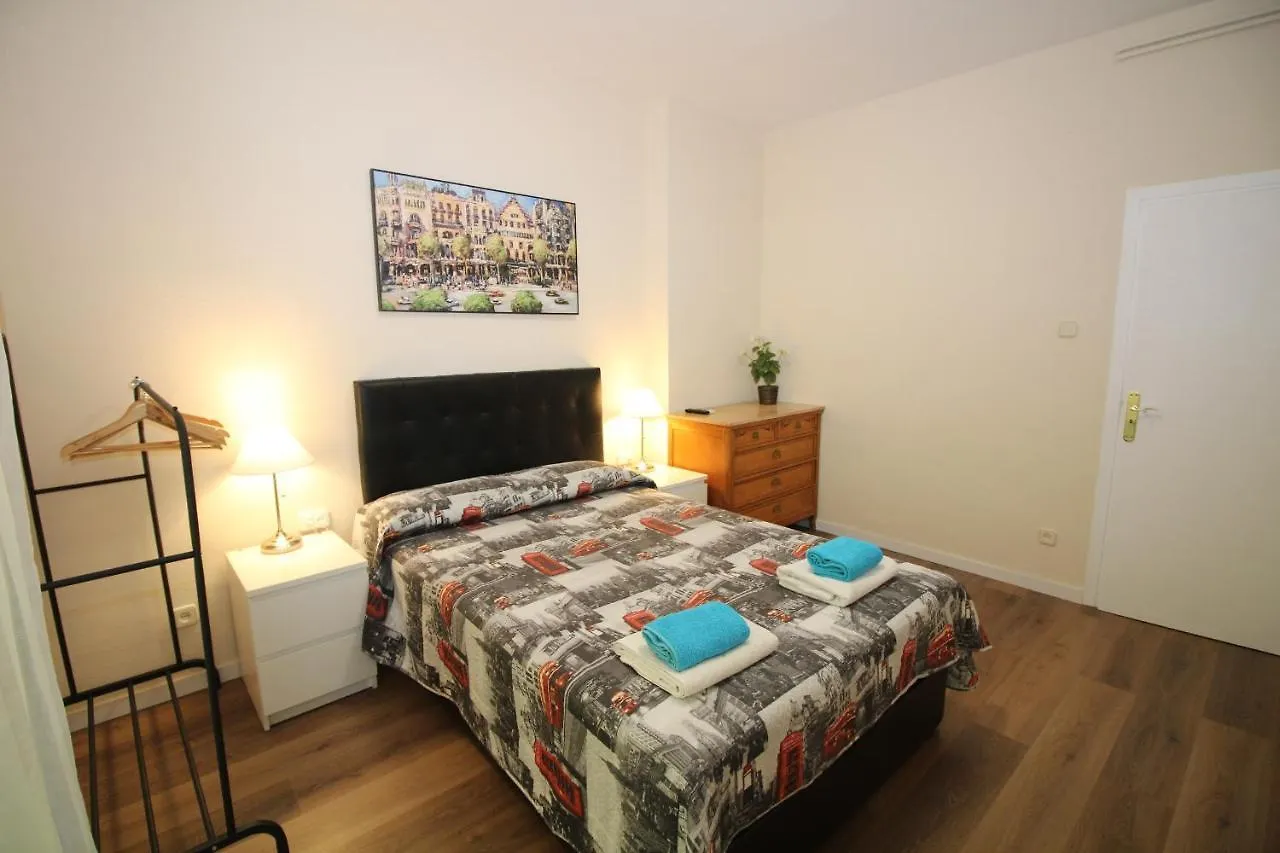 Bed & Breakfast Urgel Habitaciones Barcelona Spain